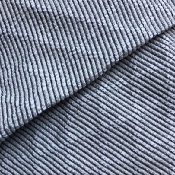 BCBGeneration Size 0 Diamond Striped Casual Shorts - Picture 2 of 5